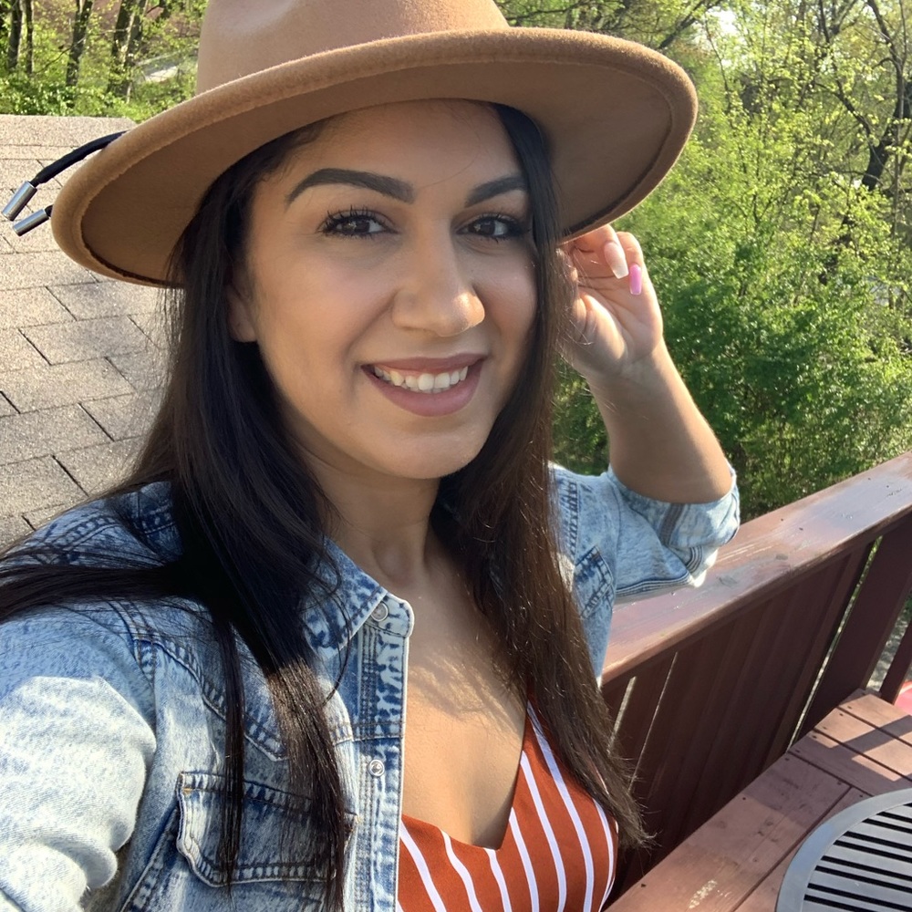 Meet your Posher, Veronica